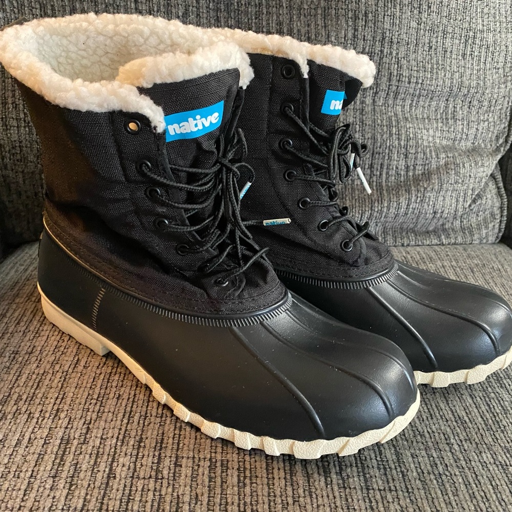Men’s Native Duck Book (Rain/Snow) Size 10 Black